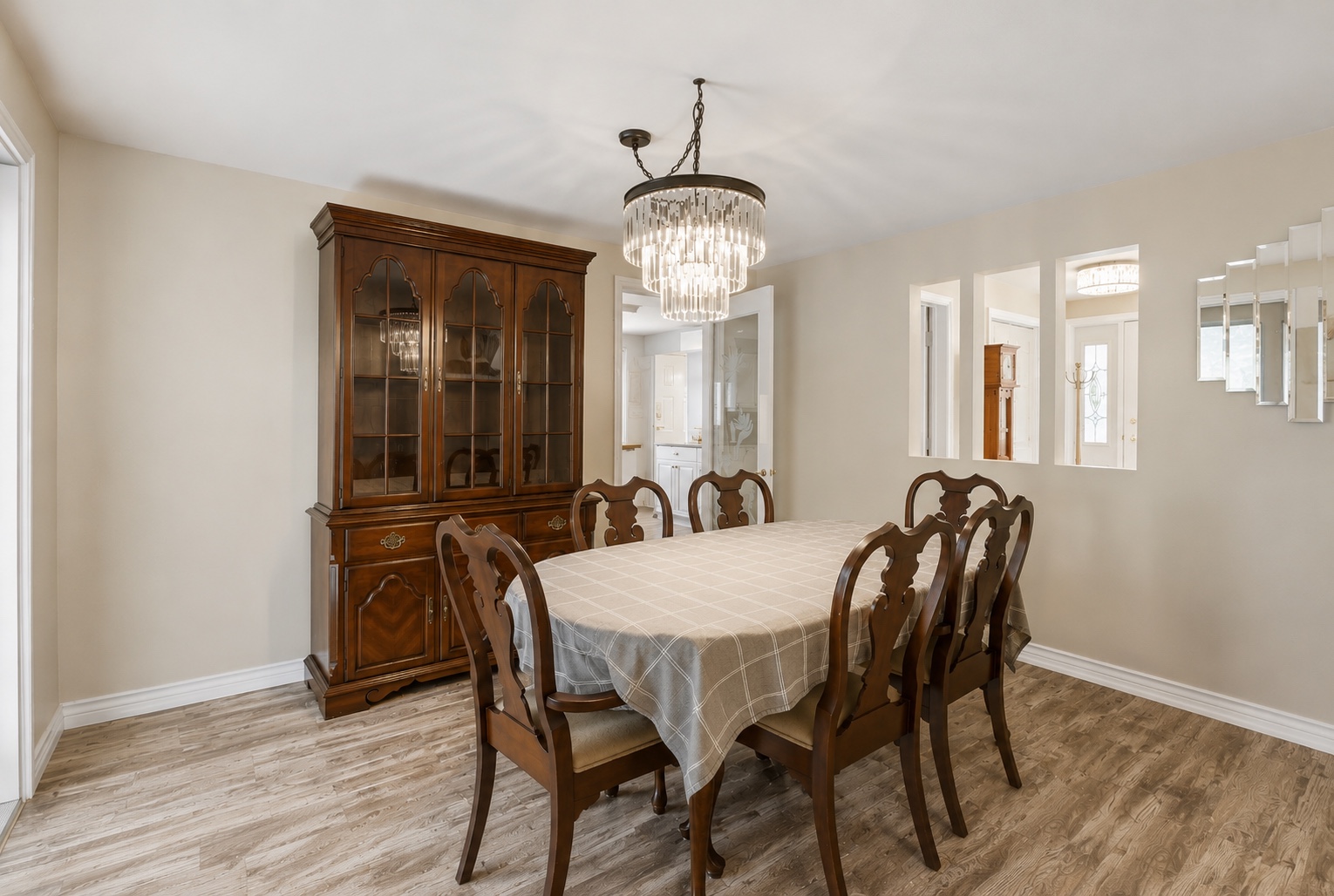 Dining area off the kitchen